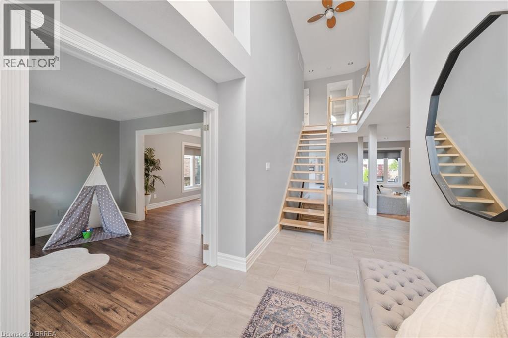 Photo 36 of 110 Fieldway Drive, Hamilton ON