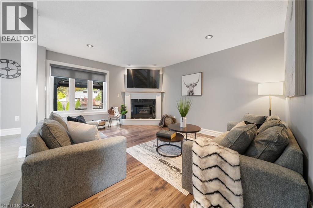 Photo 25 of 110 Fieldway Drive, Hamilton ON