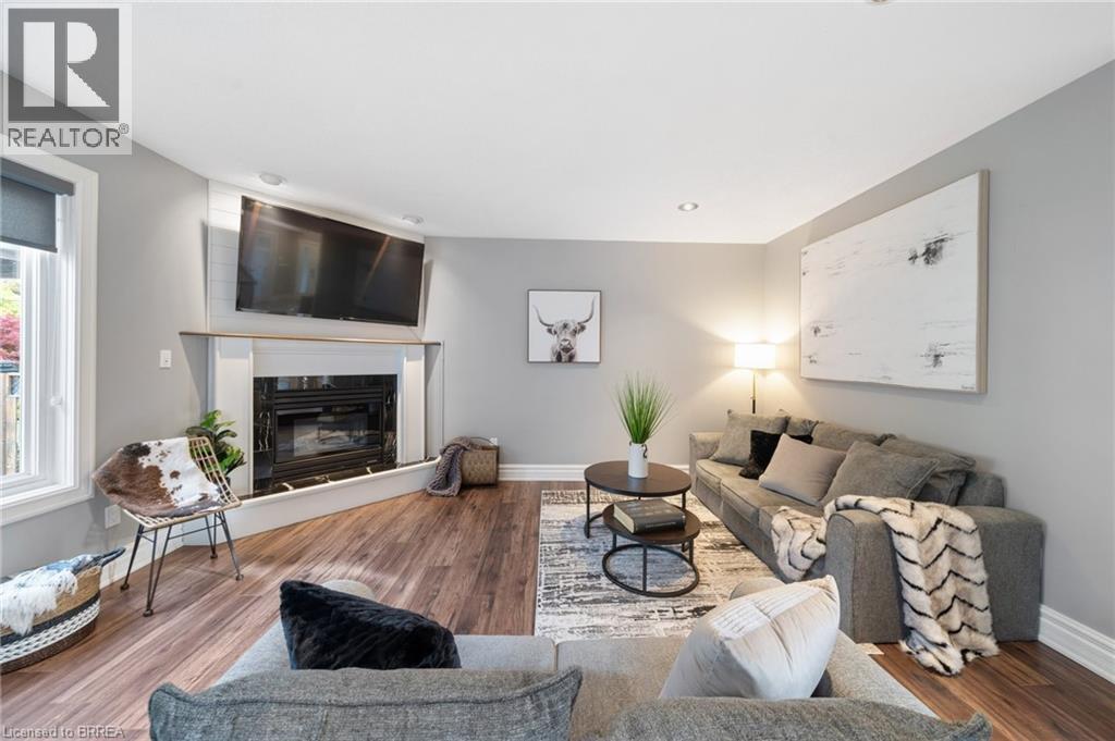 Photo 19 of 110 Fieldway Drive, Hamilton ON