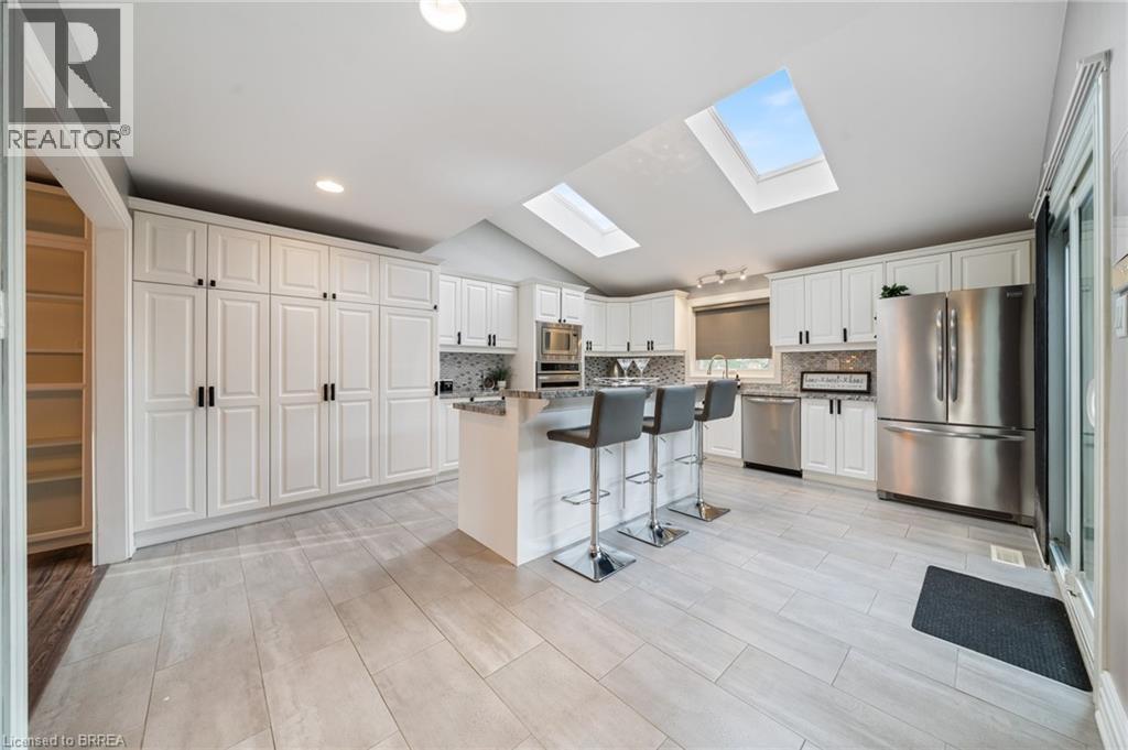 Photo 28 of 110 Fieldway Drive, Hamilton ON