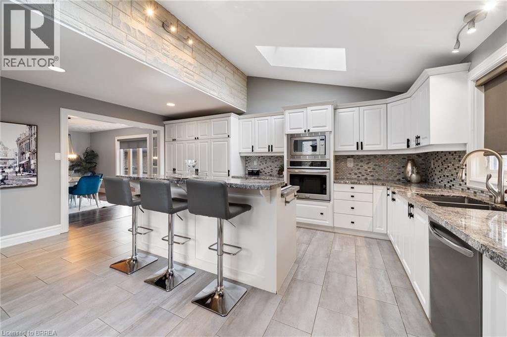 Photo 20 of 110 Fieldway Drive, Hamilton ON