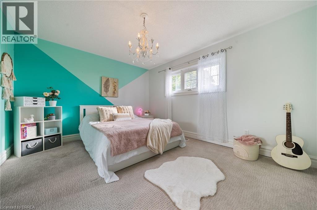 Photo 40 of 110 Fieldway Drive, Hamilton ON