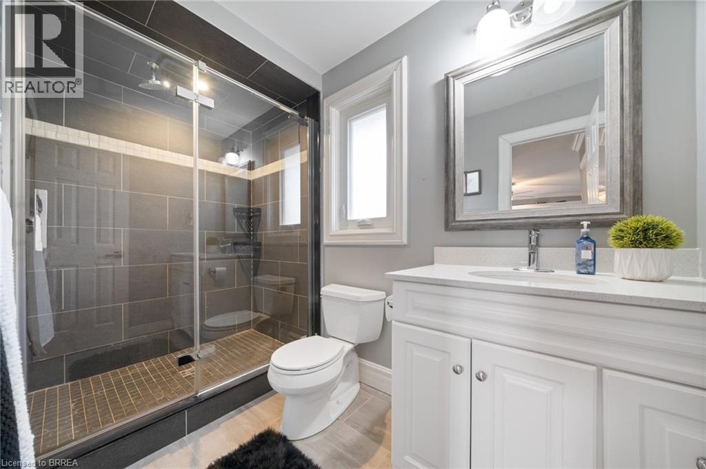 Photo 37 of 110 Fieldway Drive, Hamilton ON