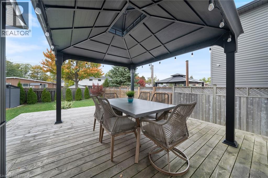 Photo 32 of 110 Fieldway Drive, Hamilton ON