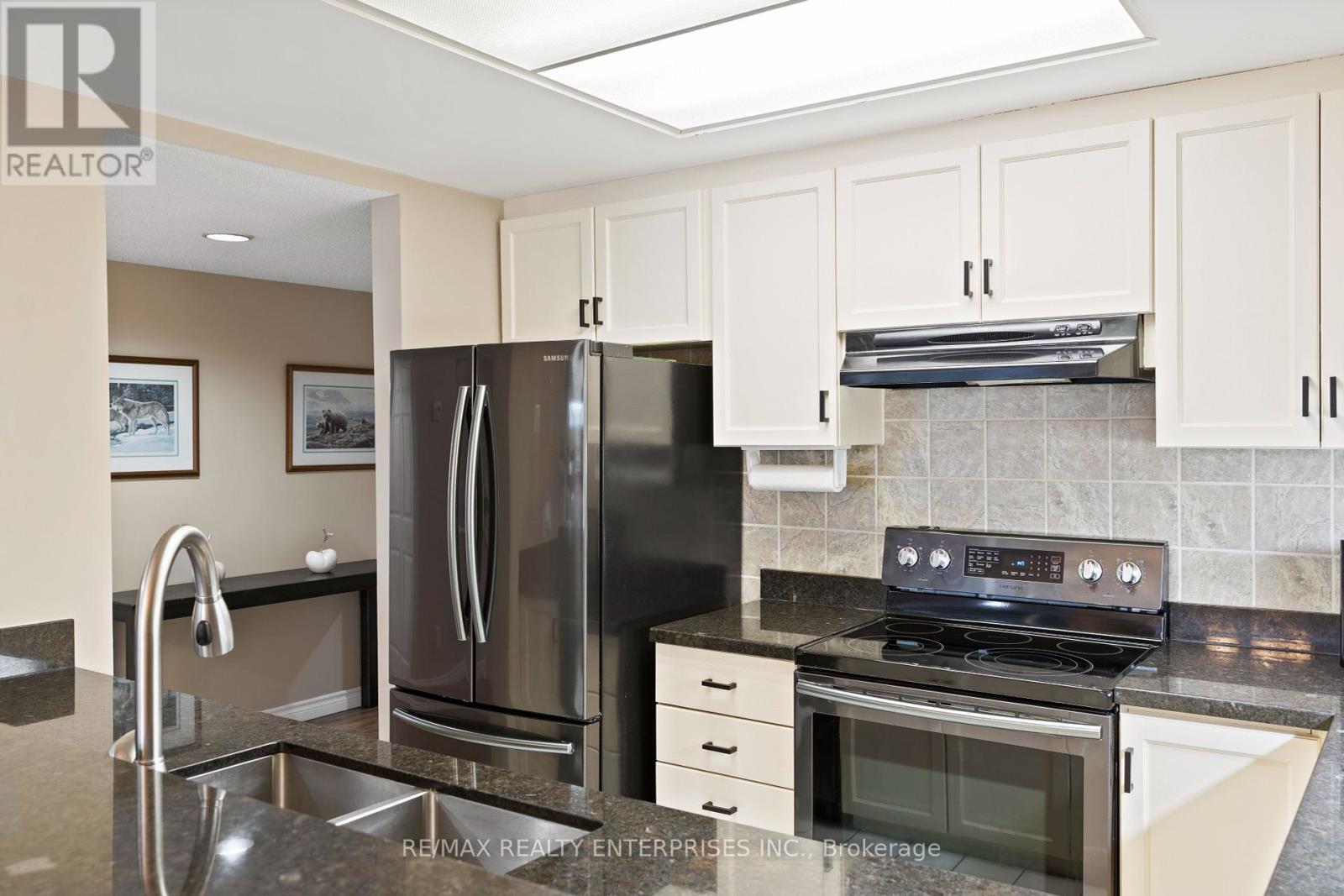 Photo 33 of 8 811 Grandview Hilltop Drive, Huntsville ON