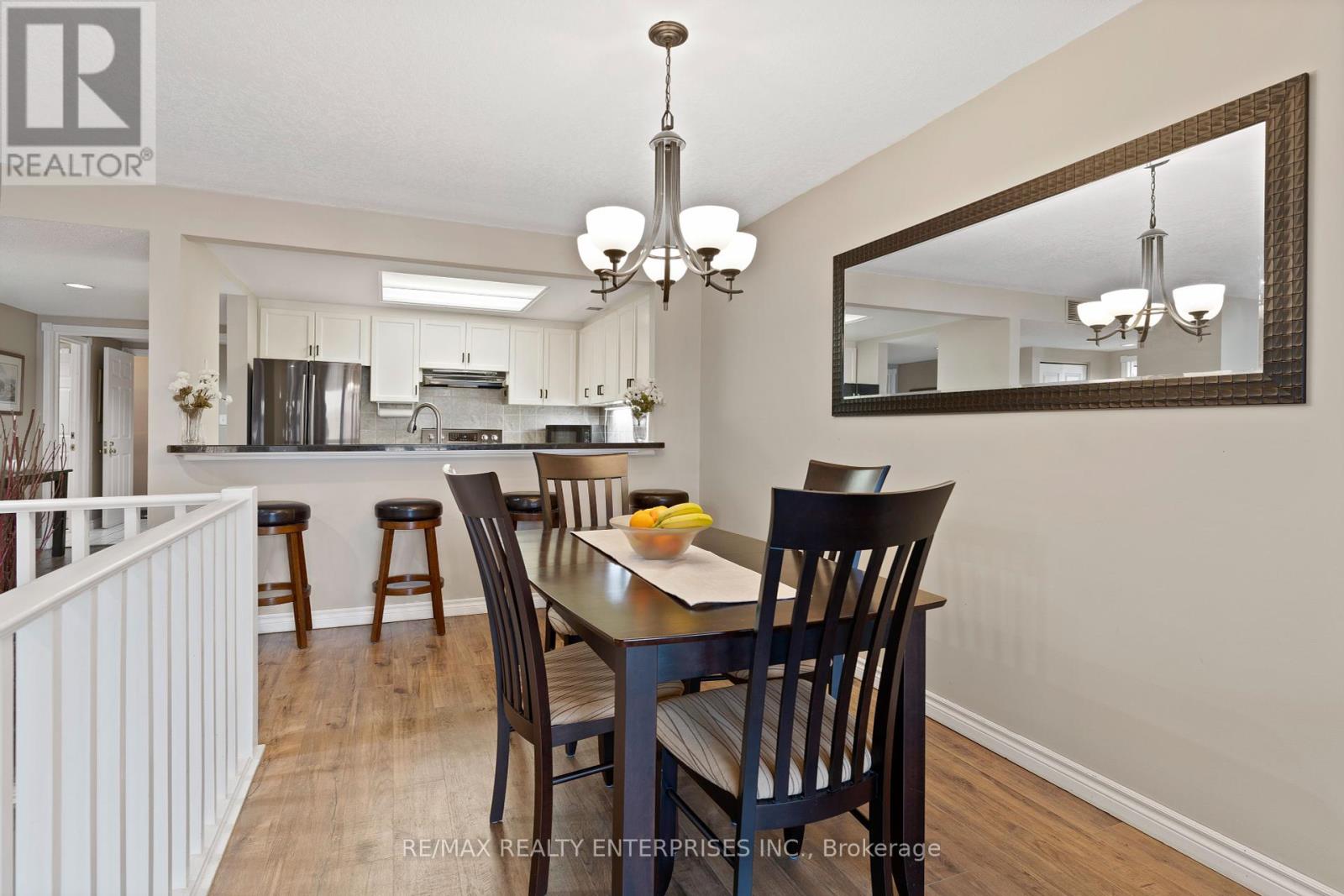 Photo 4 of 8 811 Grandview Hilltop Drive, Huntsville ON