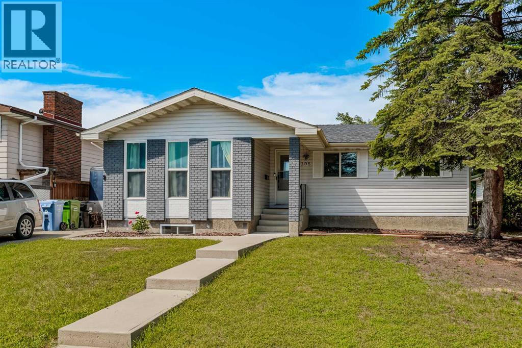 Photo 22 of 208 Woodpark Place Sw, Calgary AB