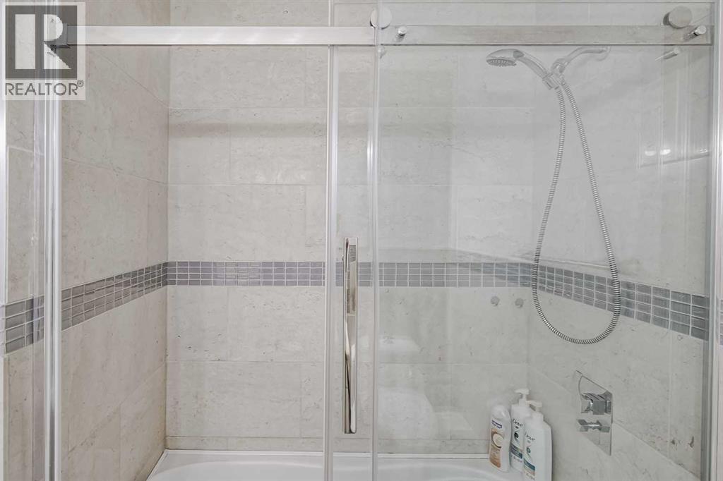 Photo 34 of 208 Woodpark Place Sw, Calgary AB