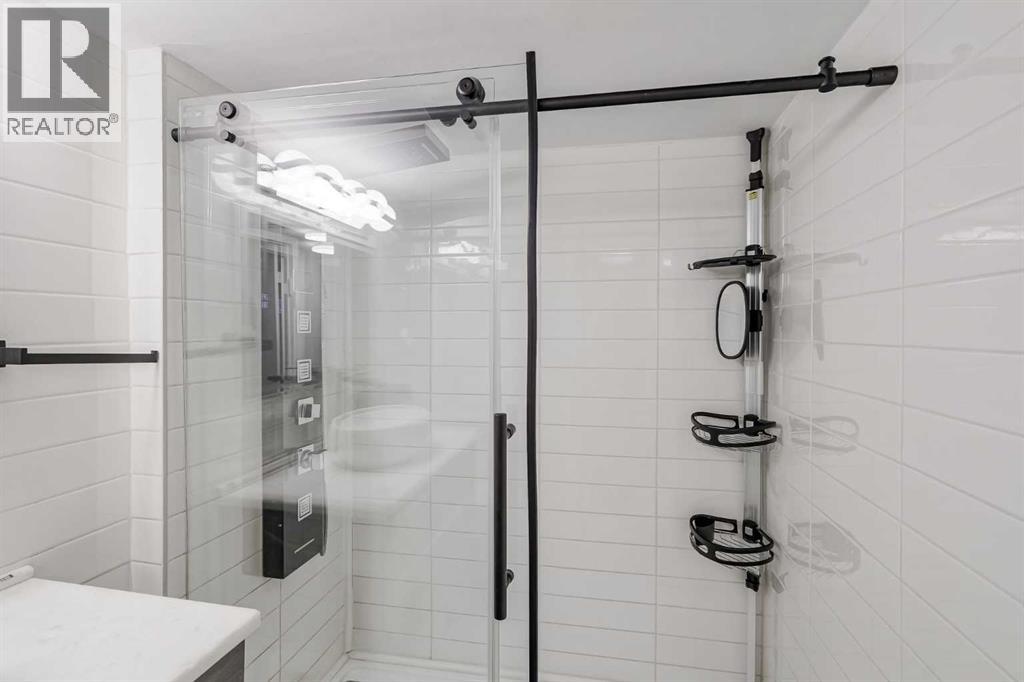 Photo 42 of 208 Woodpark Place Sw, Calgary AB