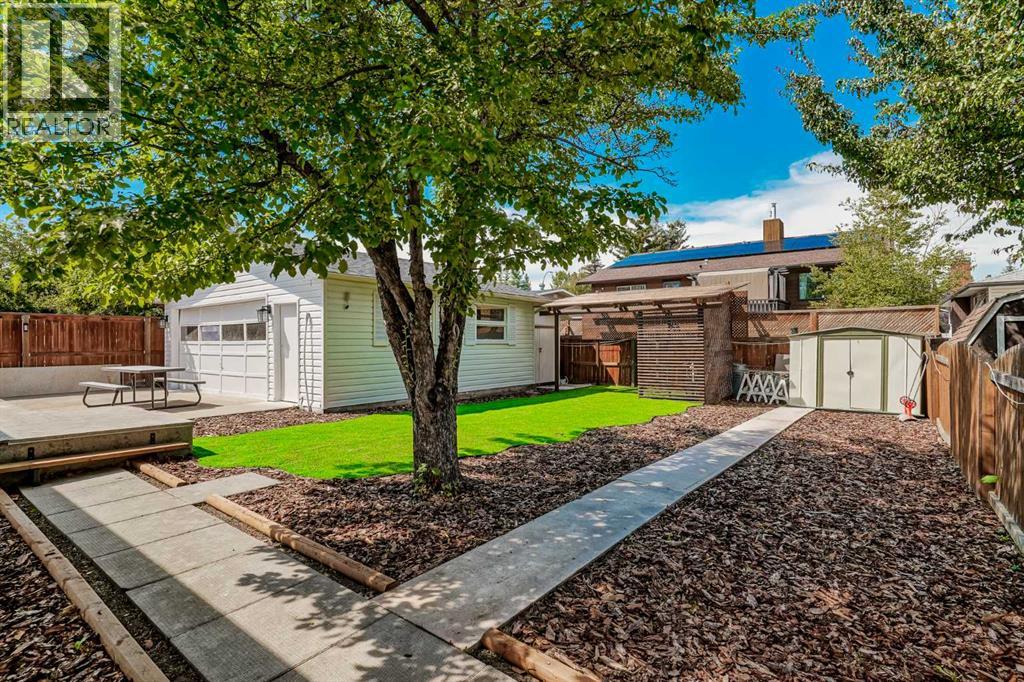 Photo 46 of 208 Woodpark Place Sw, Calgary AB