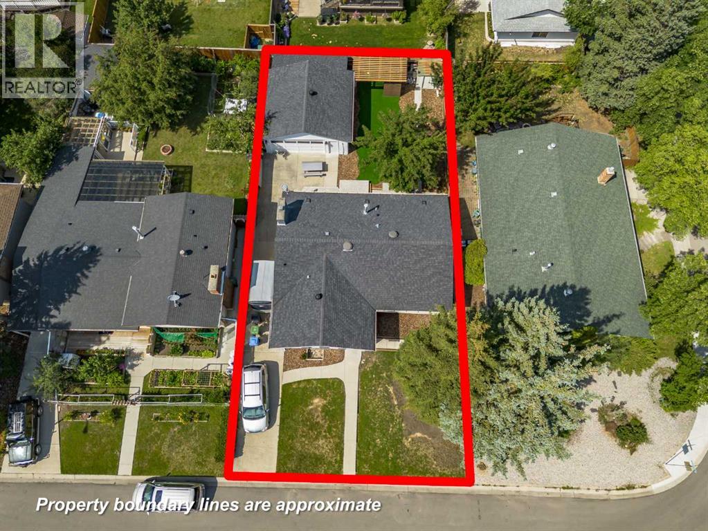 Photo 20 of 208 Woodpark Place Sw, Calgary AB