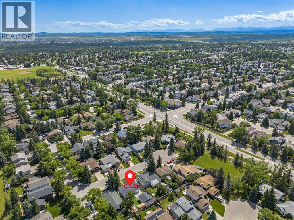 Photo 26 of 208 Woodpark Place Sw, Calgary AB