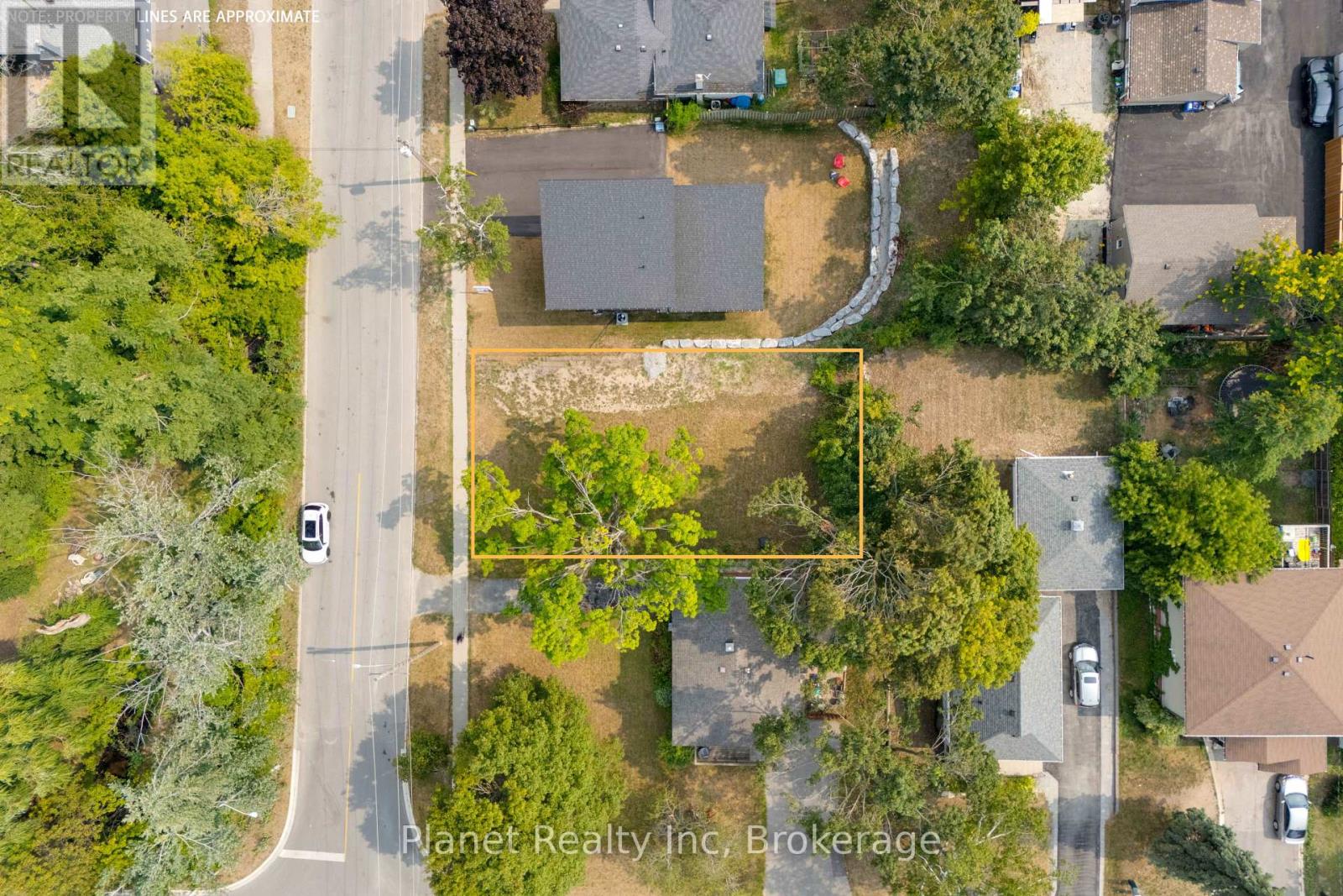 Photo 7 of 170 Berczy Street, Barrie ON