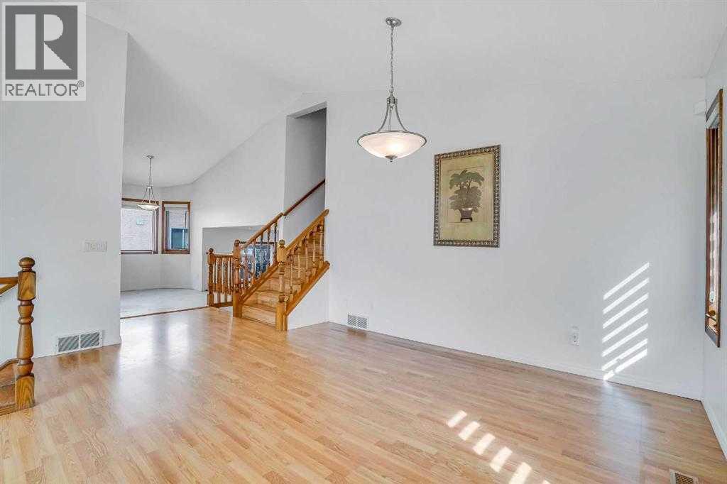 Single Family House 4 Level for Sale in  Del Monica Place NE Monterey Park Calgary 