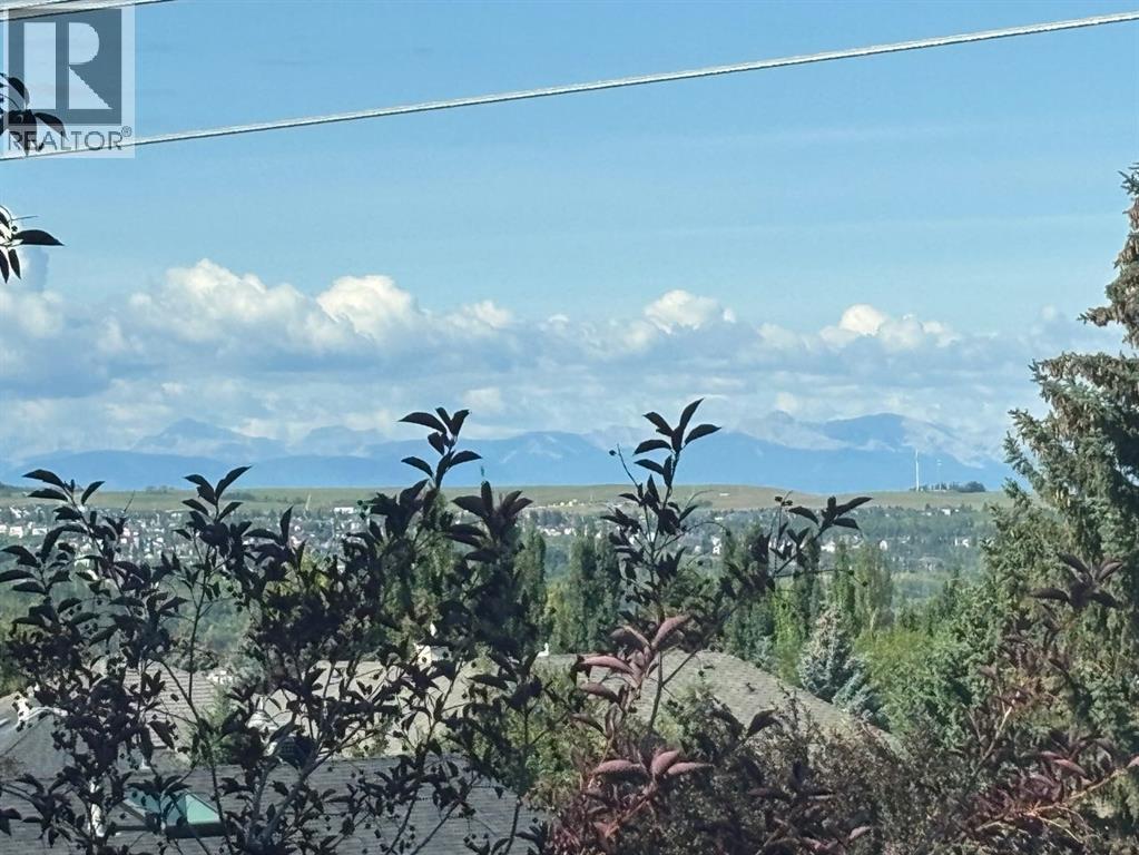 Single Family House 4 Level for Sale in   Silver Springs Road NW Silver Springs Calgary 
