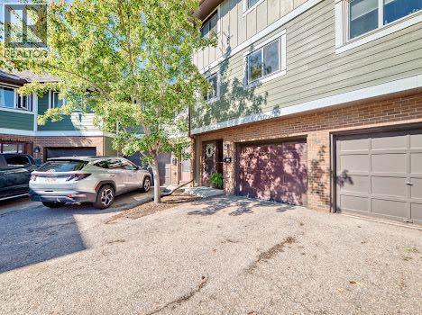 Single Family House 4 Level for Sale in   Silver Springs Road NW Silver Springs Calgary 