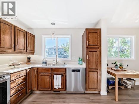 Single Family House 4 Level for Sale in   Silver Springs Road NW Silver Springs Calgary 