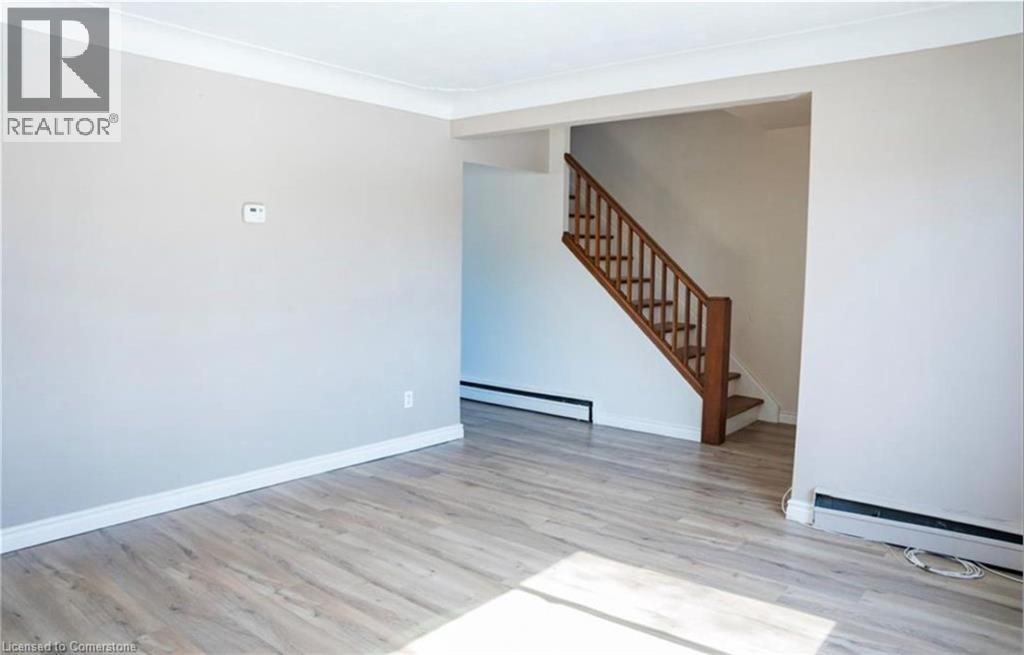 Photo 2 of 250 Highland Road W, Stoney Creek ON
