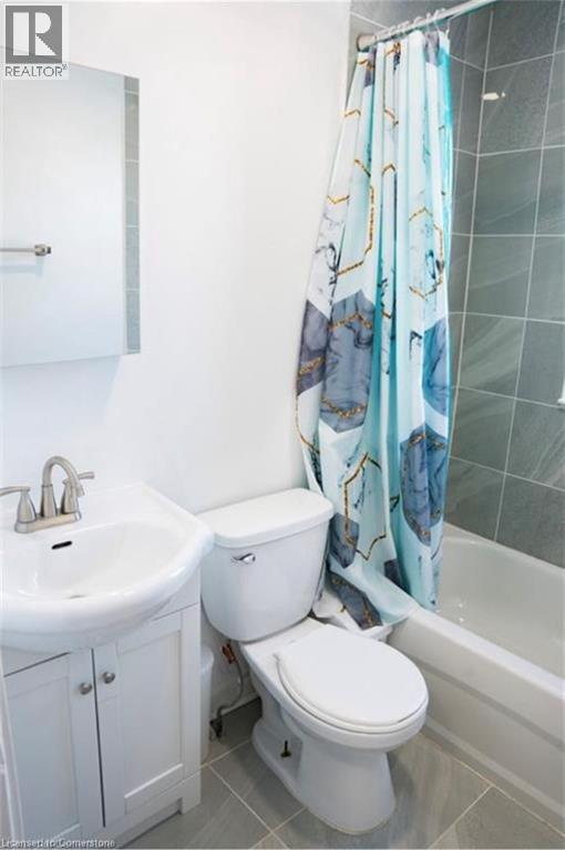 Photo 18 of 250 Highland Road W, Stoney Creek ON