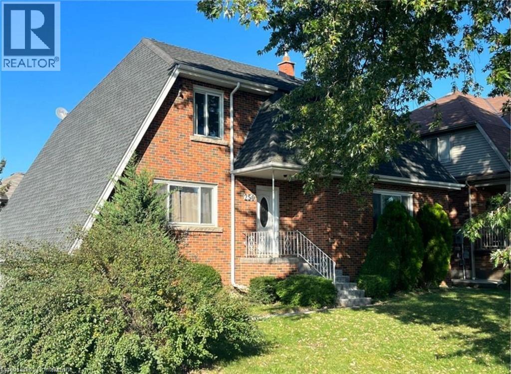 Photo 31 of 250 Highland Road W, Stoney Creek ON