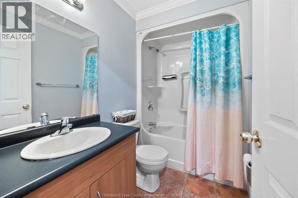 Photo 23 of 2476 Norcrest Avenue, Windsor ON