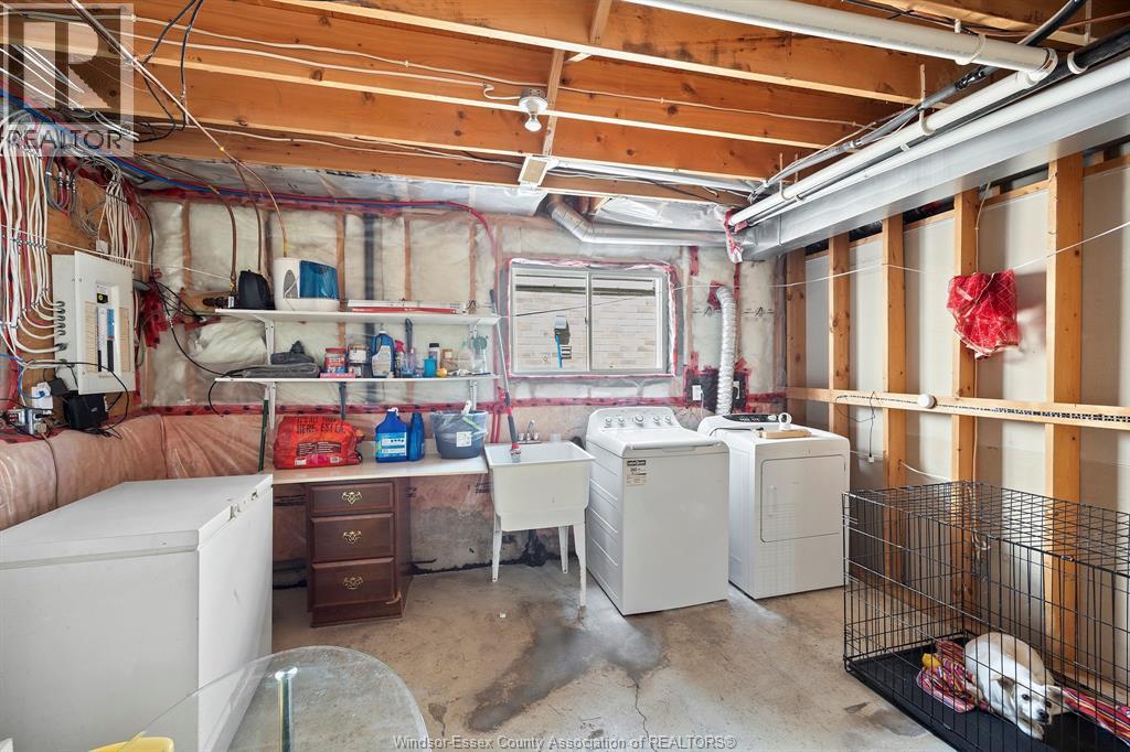 Photo 6 of 2476 Norcrest Avenue, Windsor ON