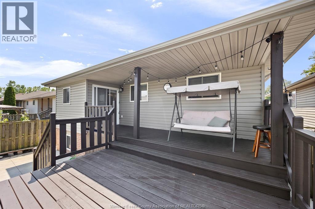 Photo 10 of 2476 Norcrest Avenue, Windsor ON