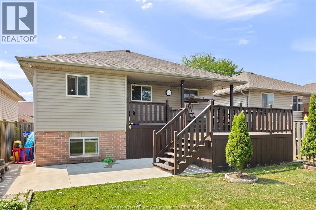 Photo 15 of 2476 Norcrest Avenue, Windsor ON