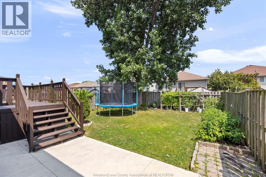Photo 27 of 2476 Norcrest Avenue, Windsor ON