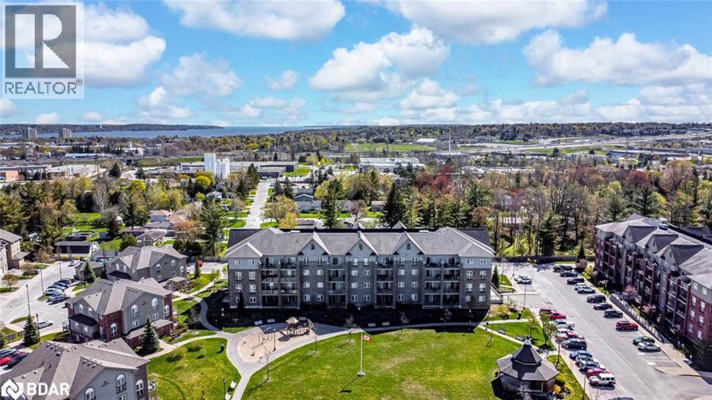 Photo 3 of 45 Ferndale Drive S Unit 305, Barrie ON