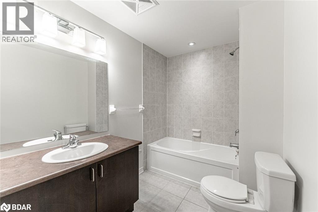 Photo 10 of 45 Ferndale Drive S Unit 305, Barrie ON
