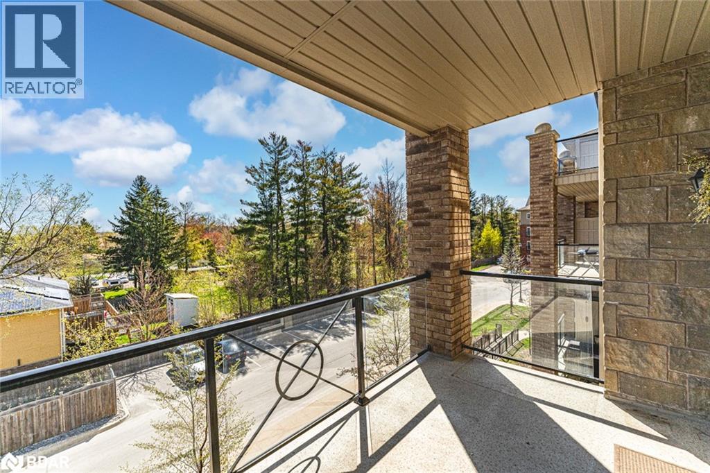 Photo 1 of 45 Ferndale Drive S Unit 305, Barrie ON