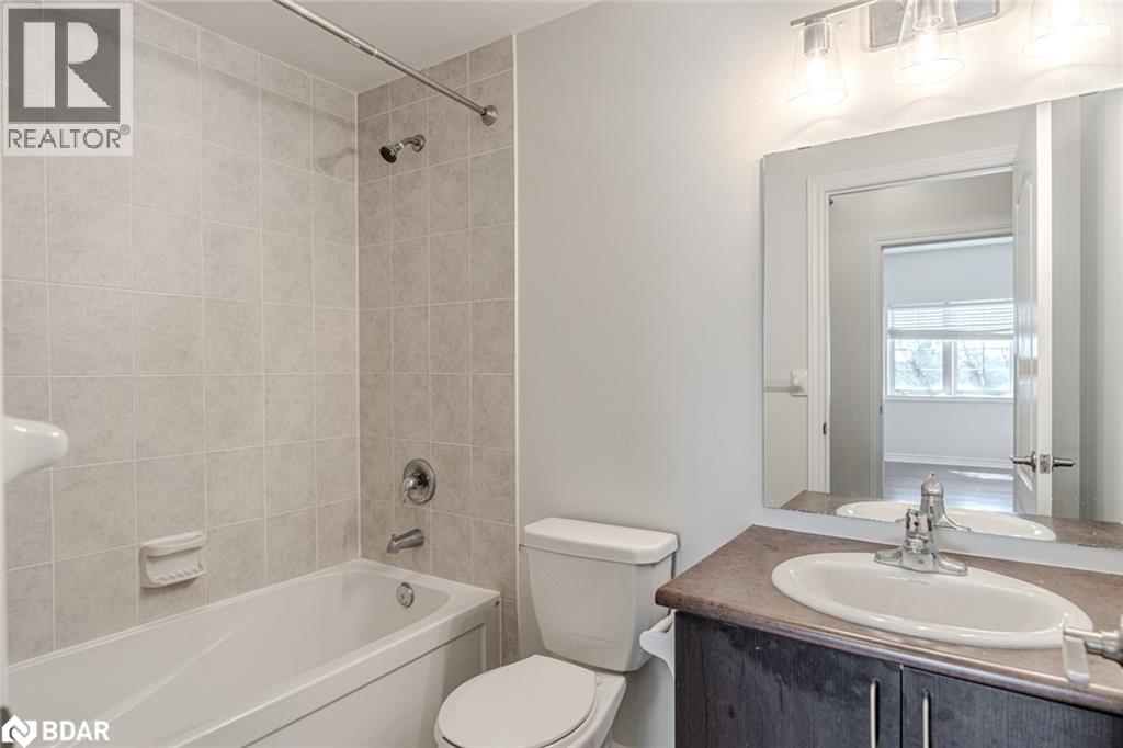 Photo 11 of 45 Ferndale Drive S Unit 305, Barrie ON