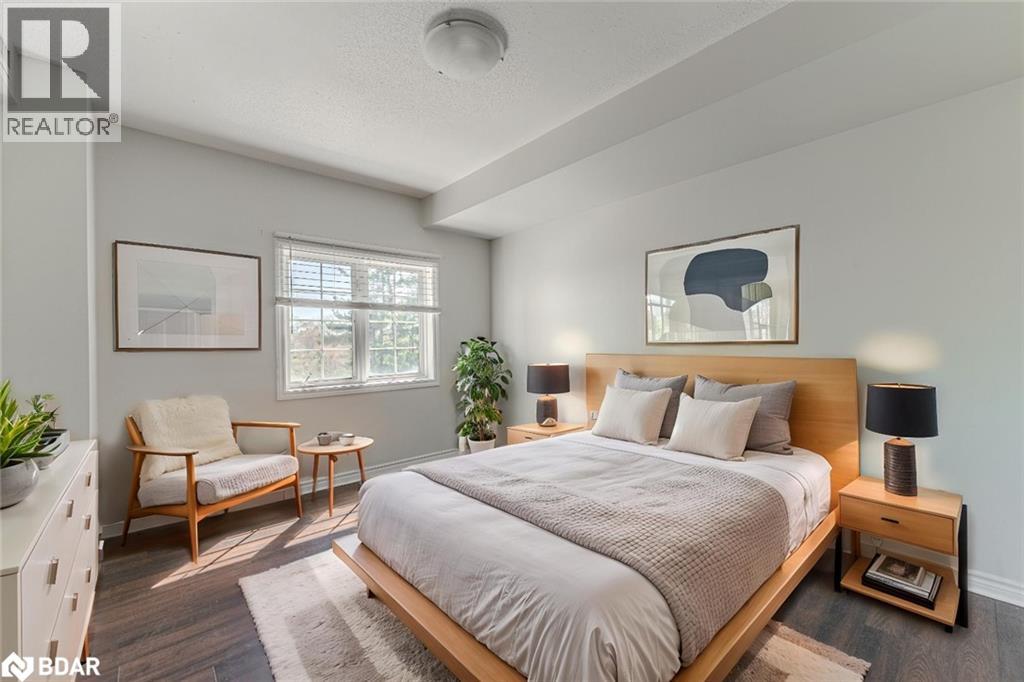 Photo 2 of 45 Ferndale Drive S Unit 305, Barrie ON