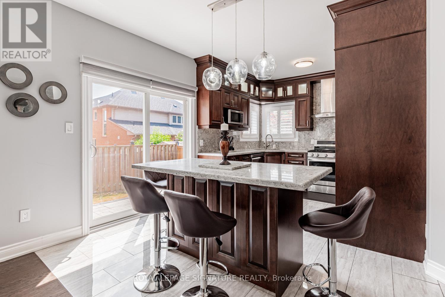 Photo 10 of 5 Sandcherry Avenue, Markham ON