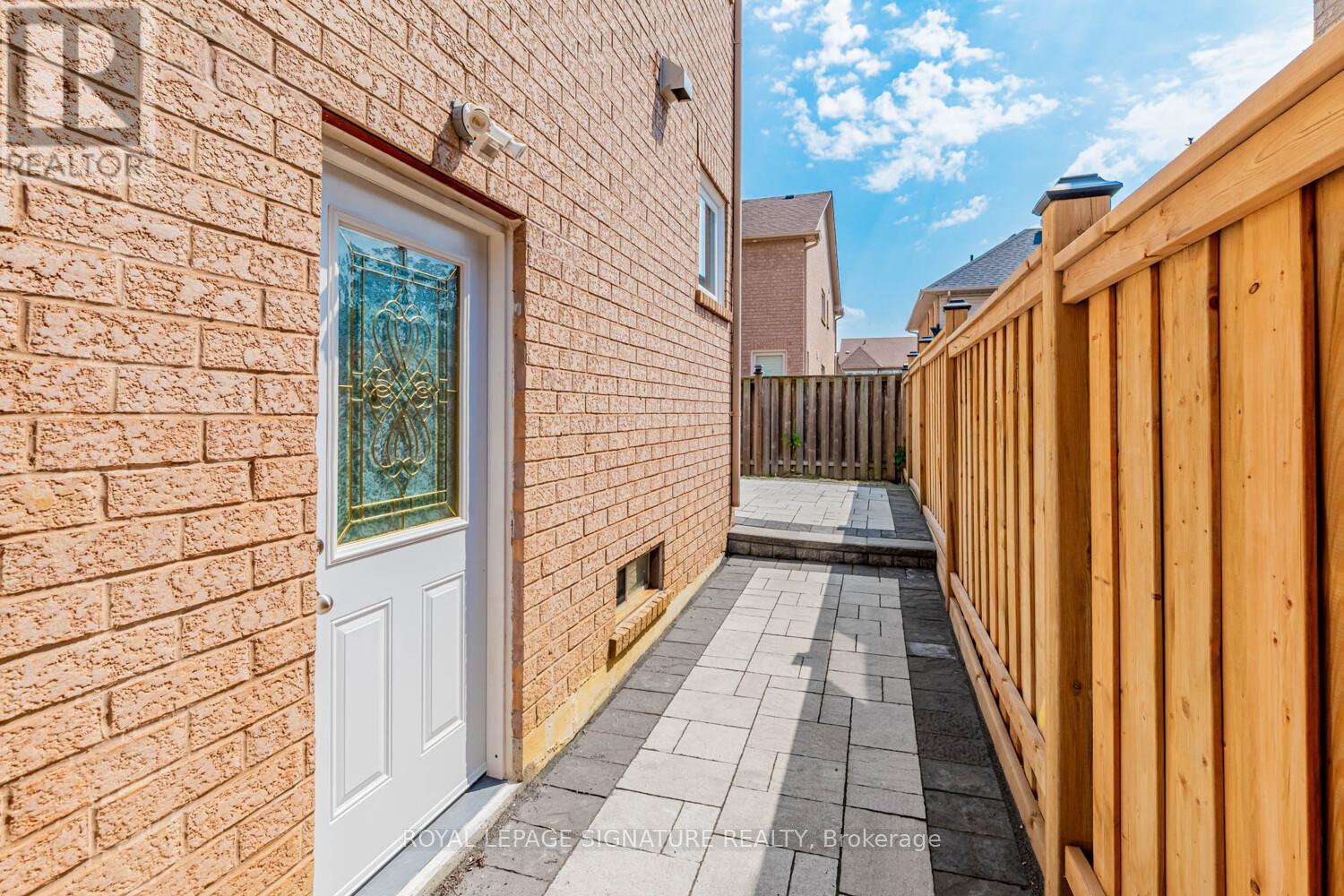 Photo 30 of 5 Sandcherry Avenue, Markham ON