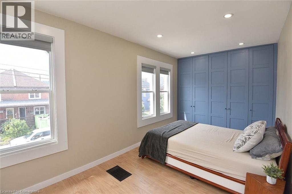 Photo 24 of 273 Robert Street, Hamilton ON