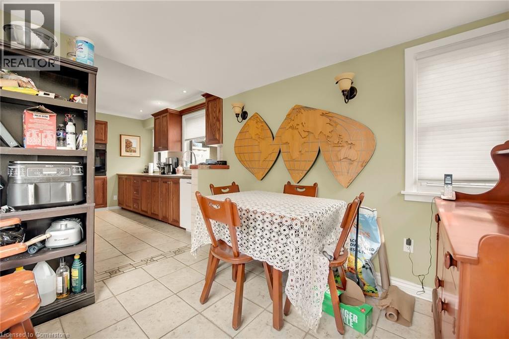 Photo 19 of 77 Arcade Crescent, Hamilton ON