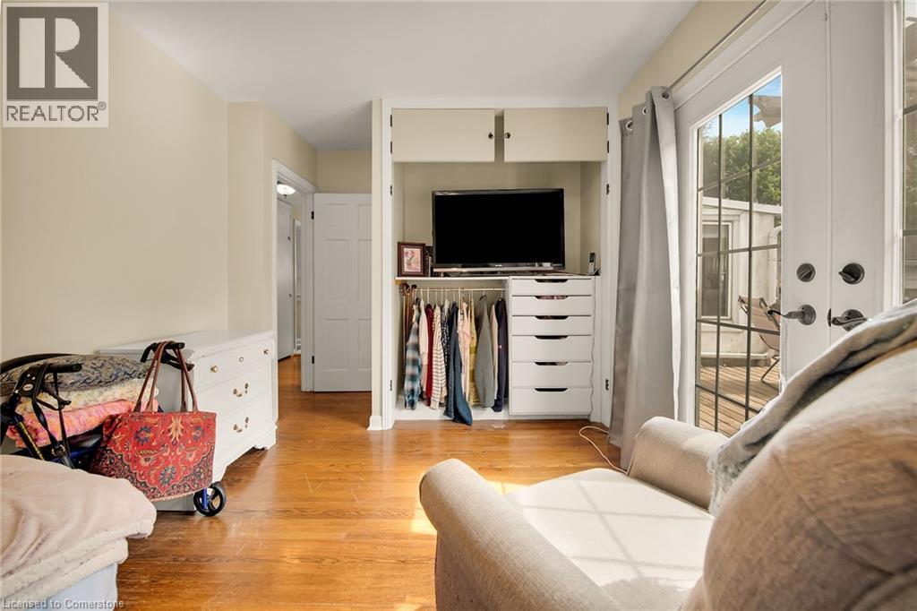 Photo 24 of 77 Arcade Crescent, Hamilton ON