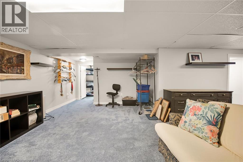 Photo 34 of 77 Arcade Crescent, Hamilton ON