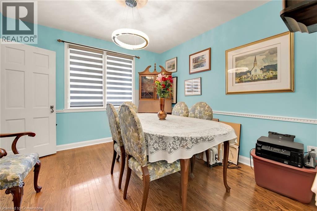 Photo 20 of 77 Arcade Crescent, Hamilton ON