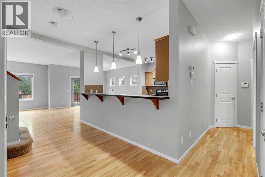 Photo 4 of 1500 Copperfield Boulevard Se, Calgary AB