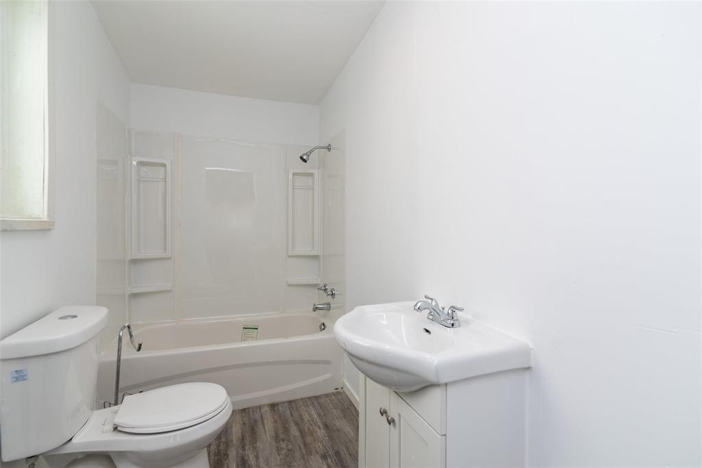 Photo 14 of 746 Boyd Avenue, Winnipeg MB
