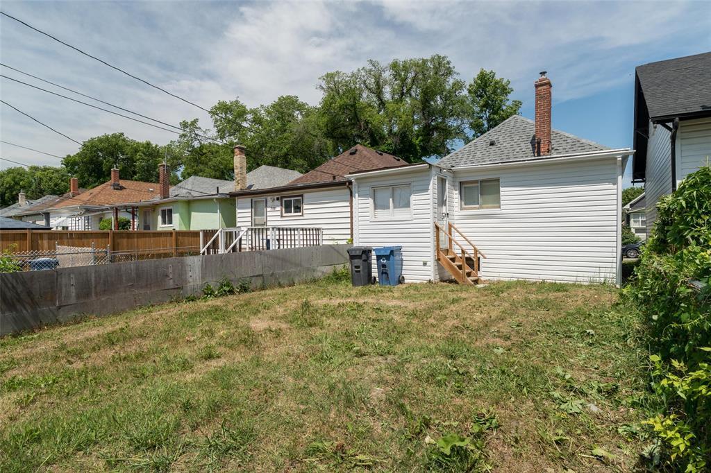Photo 6 of 746 Boyd Avenue, Winnipeg MB