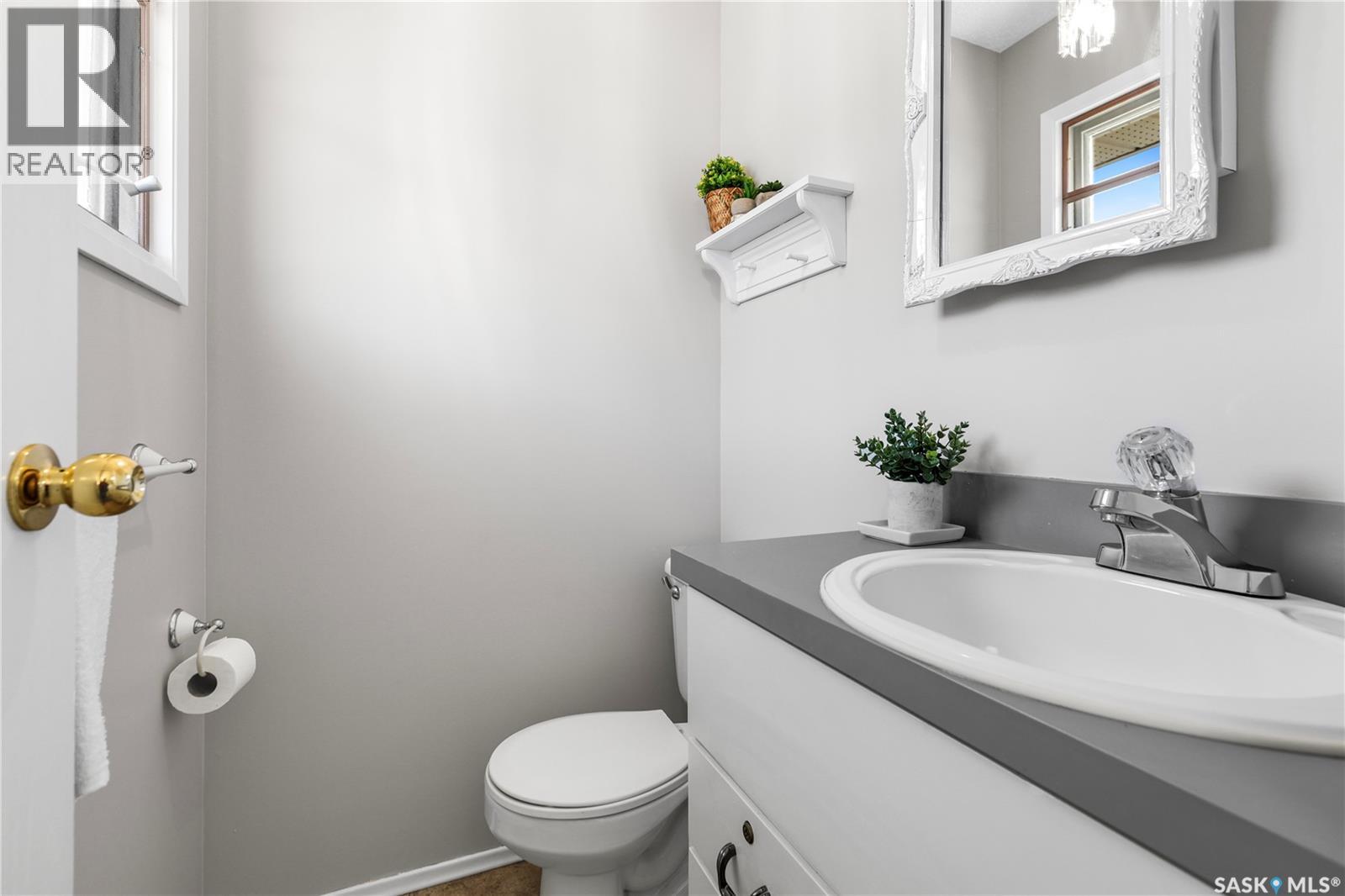 Photo 17 of 158 Trifunov Crescent, Regina SK