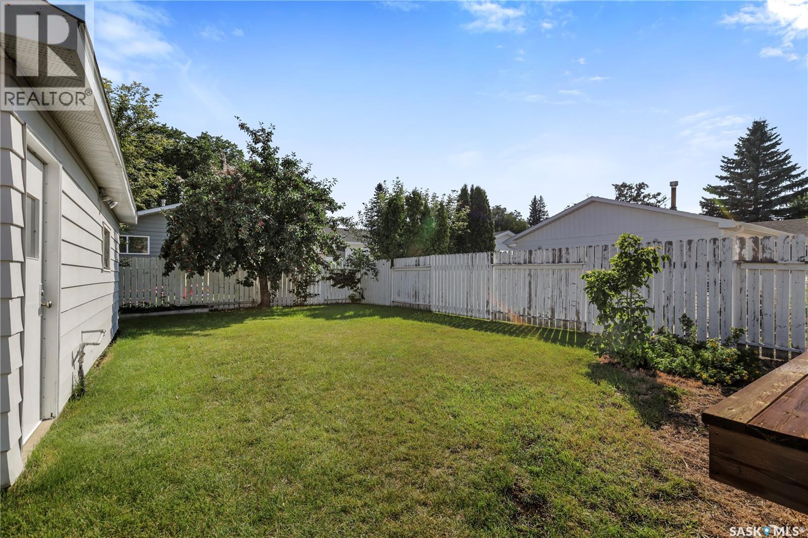 Photo 4 of 158 Trifunov Crescent, Regina SK