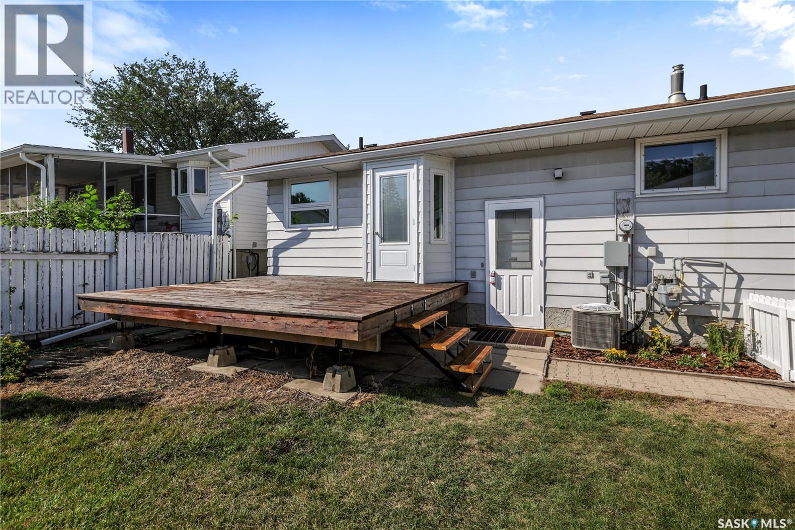 Photo 5 of 158 Trifunov Crescent, Regina SK