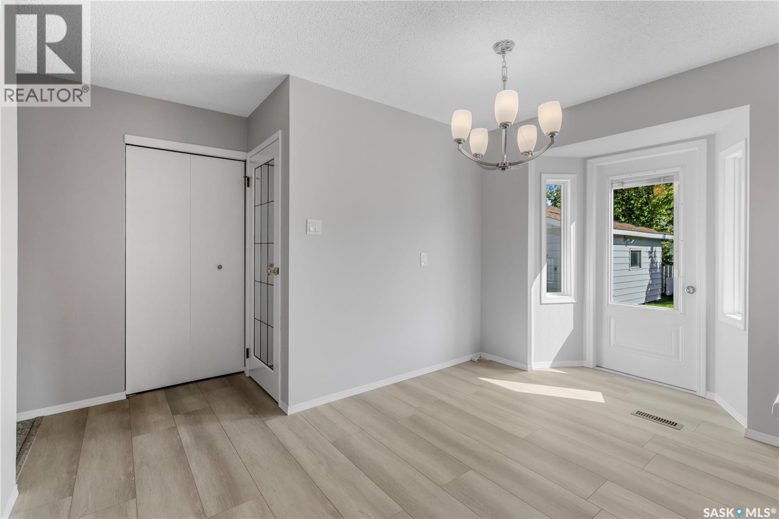 Photo 8 of 158 Trifunov Crescent, Regina SK