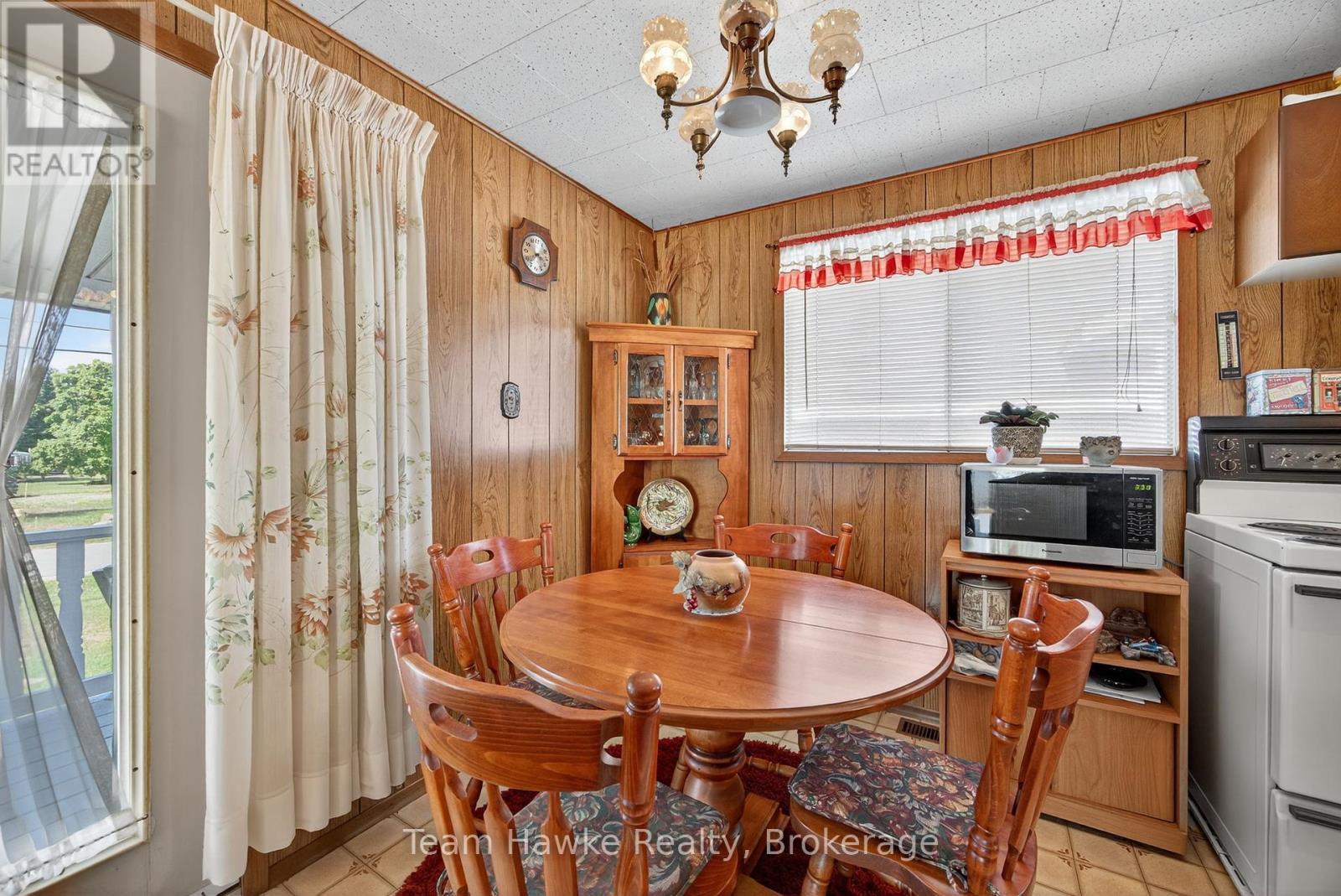 Photo 16 of 203 Woodlands Avenue, Tay ON