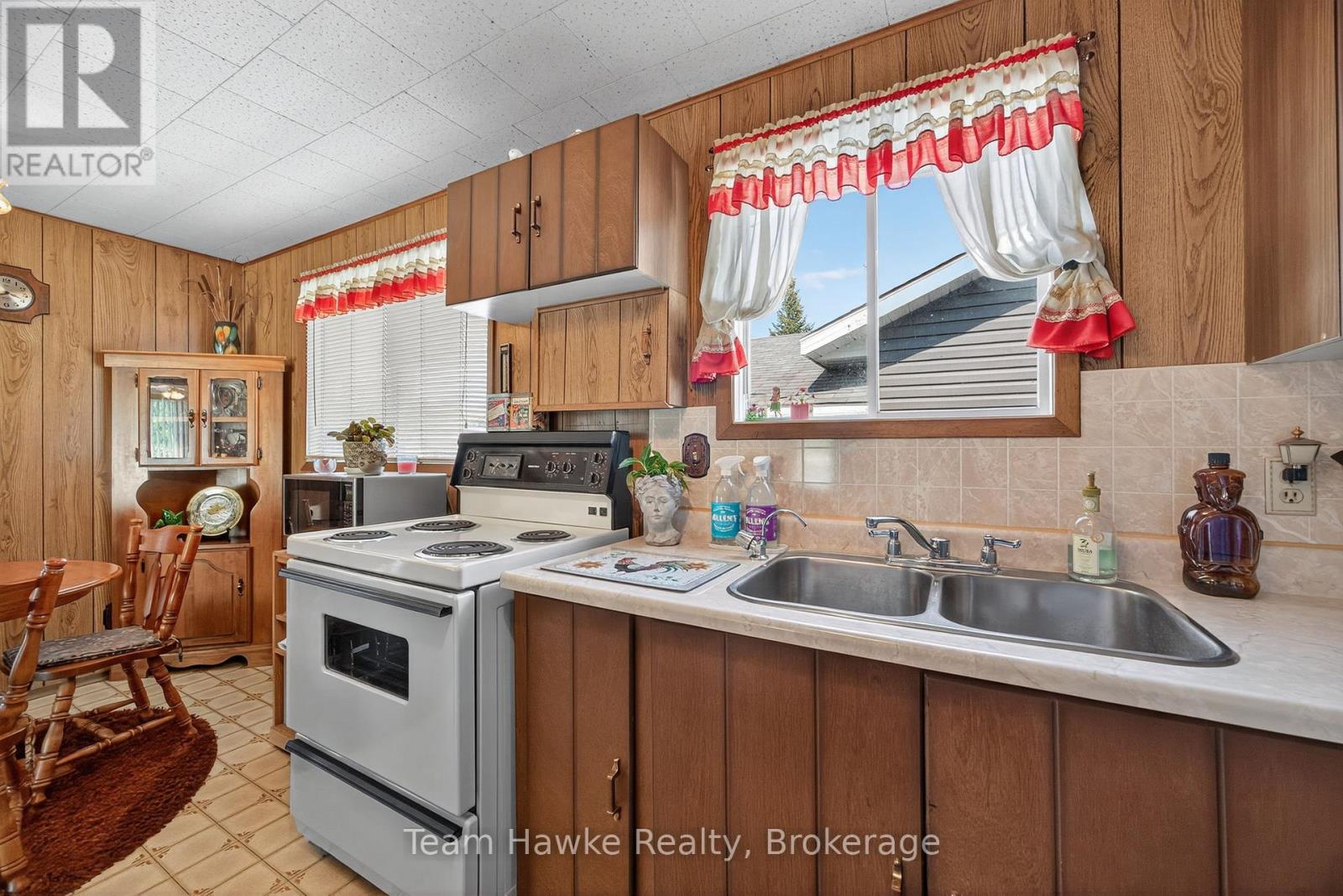 Photo 30 of 203 Woodlands Avenue, Tay ON